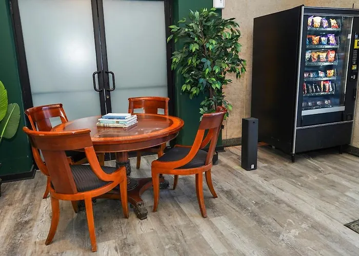 Chic Spacious 3br South Loop Near Mccormick Place, Roosevelt Cta & Shopping Area In Apartment