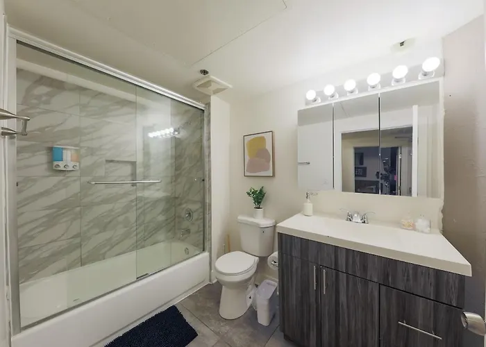Chic Spacious 3br South Loop Near Mccormick Place, Roosevelt Cta & Shopping Area In Apartment