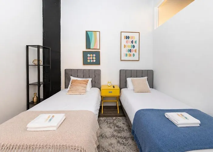 Chic Spacious 3br South Loop Near Mccormick Place, Roosevelt Cta & Shopping Area In Apartment