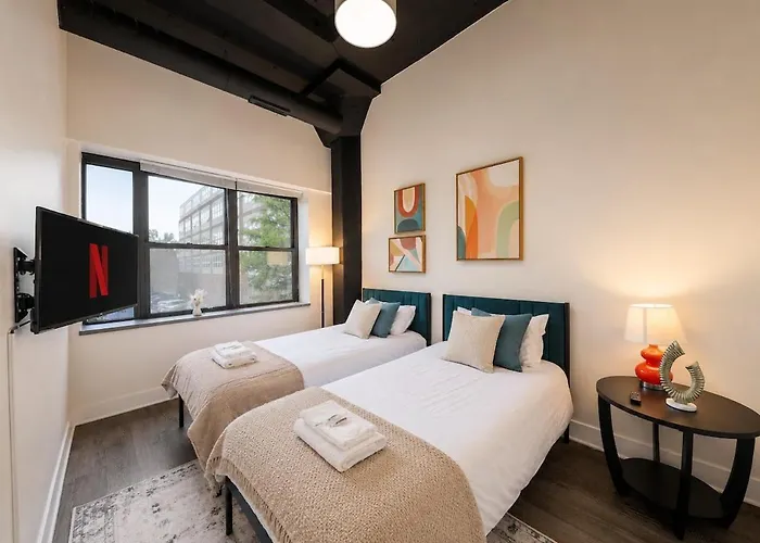 Chic Spacious 3br South Loop Near Mccormick Place, Roosevelt Cta & Shopping Area In