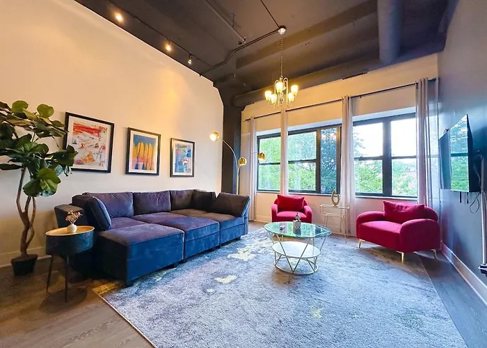 Chic Spacious 3br South Loop Near Mccormick Place, Roosevelt Cta & Shopping Area In *